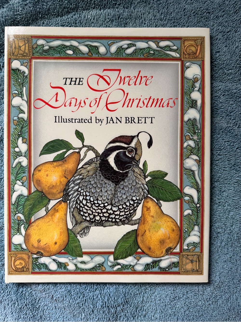 The Twelve Days of Christmas by - White Cover